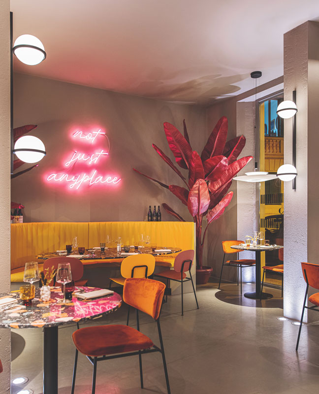 Vibia The Edit - A Vibrant Tuscan Restaurant - Palma Flamingo