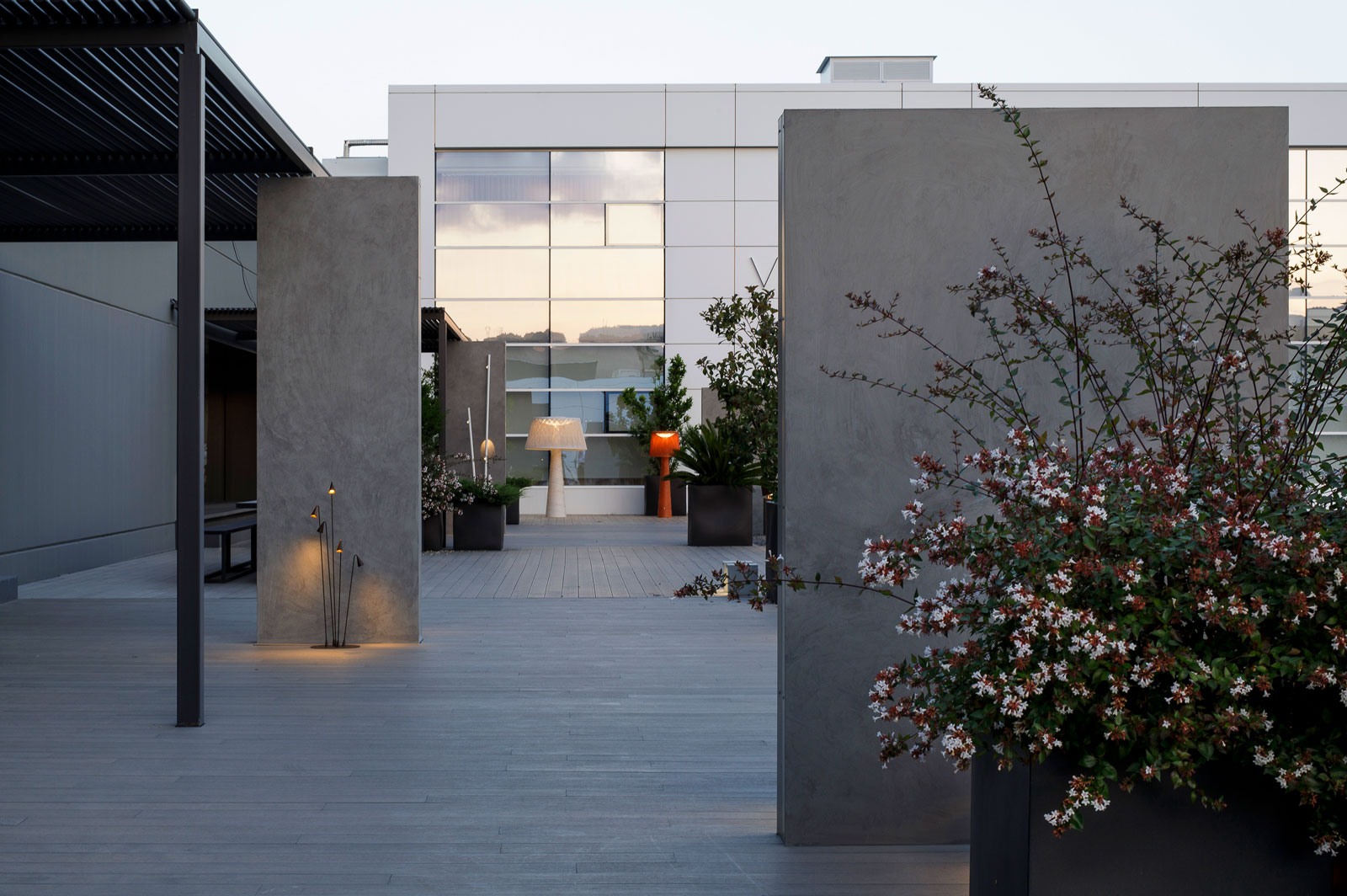 Vibia The Edit - Vibia Headquarters’ Terraces: Display of Outdoor Lighting Collections - Brisa Wind