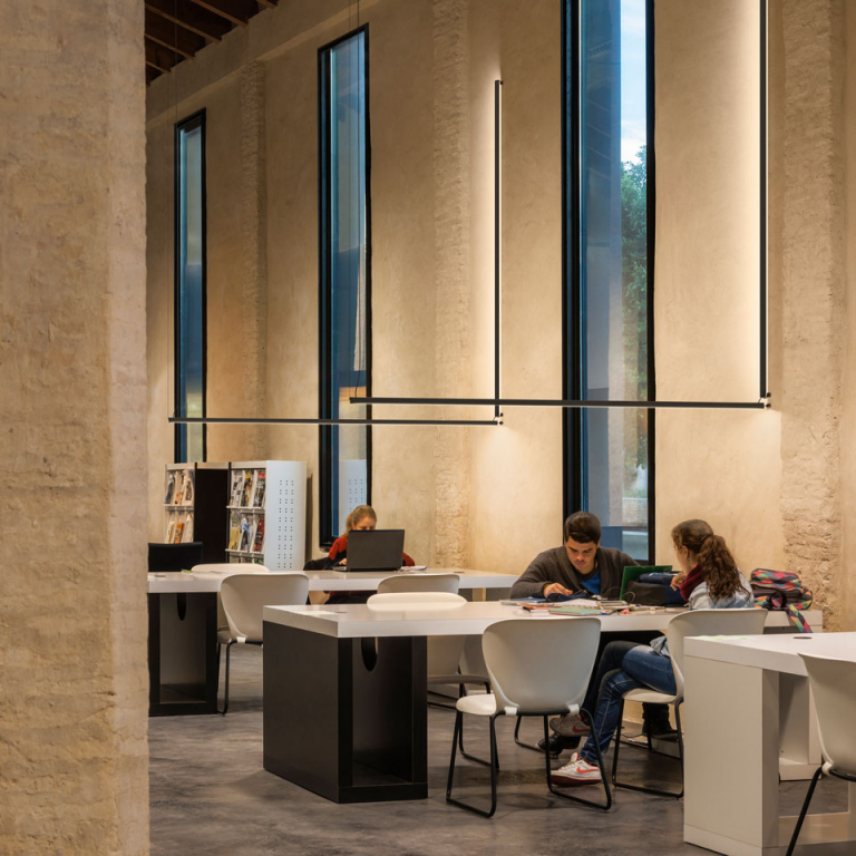 Back to Work: Reimagining Comfort in Working Spaces with Vibia